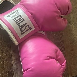 Everlast Pink Boxing Gloves